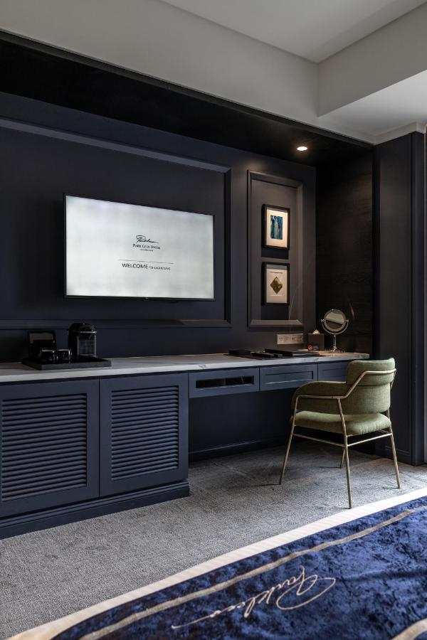 Park Lees Hotel Καοσιούνγκ Εξωτερικό φωτογραφία A room at The Standard East Village